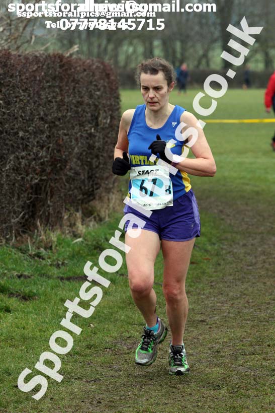 Senior and veteran womens 2018 Durham Cathedral Cross Country Relay. Photo:  David T. Hewitson/Sports for All Pics